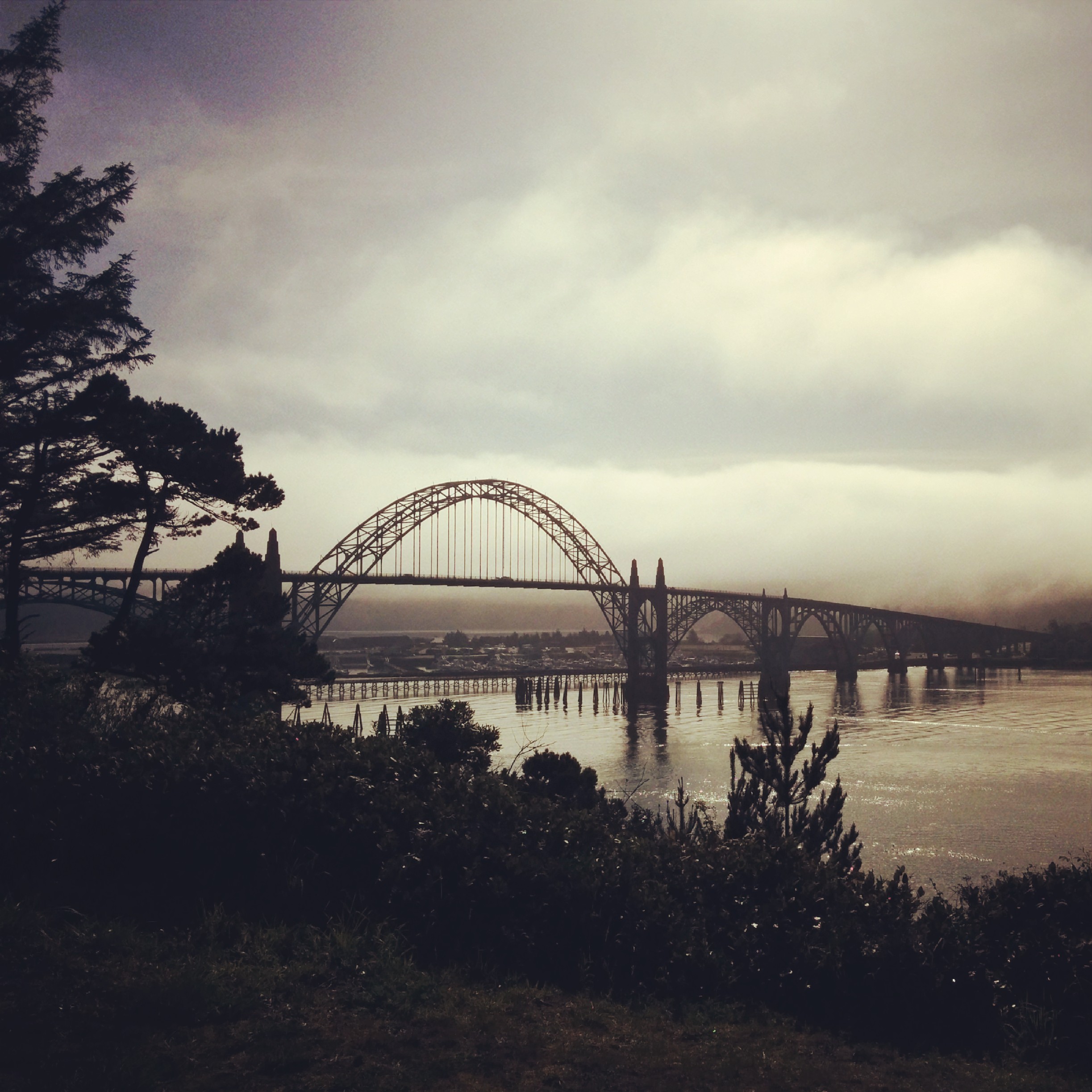 Newport OR was a neat little town. Took an off the highway route along NW Ocean view Dr. which was quite pretty (the riding was too pleasant to take pictures :)

The route through a nice parks that ends at the entrance to the Yaquina Bay Bridge which I will cross to continue on my journey.