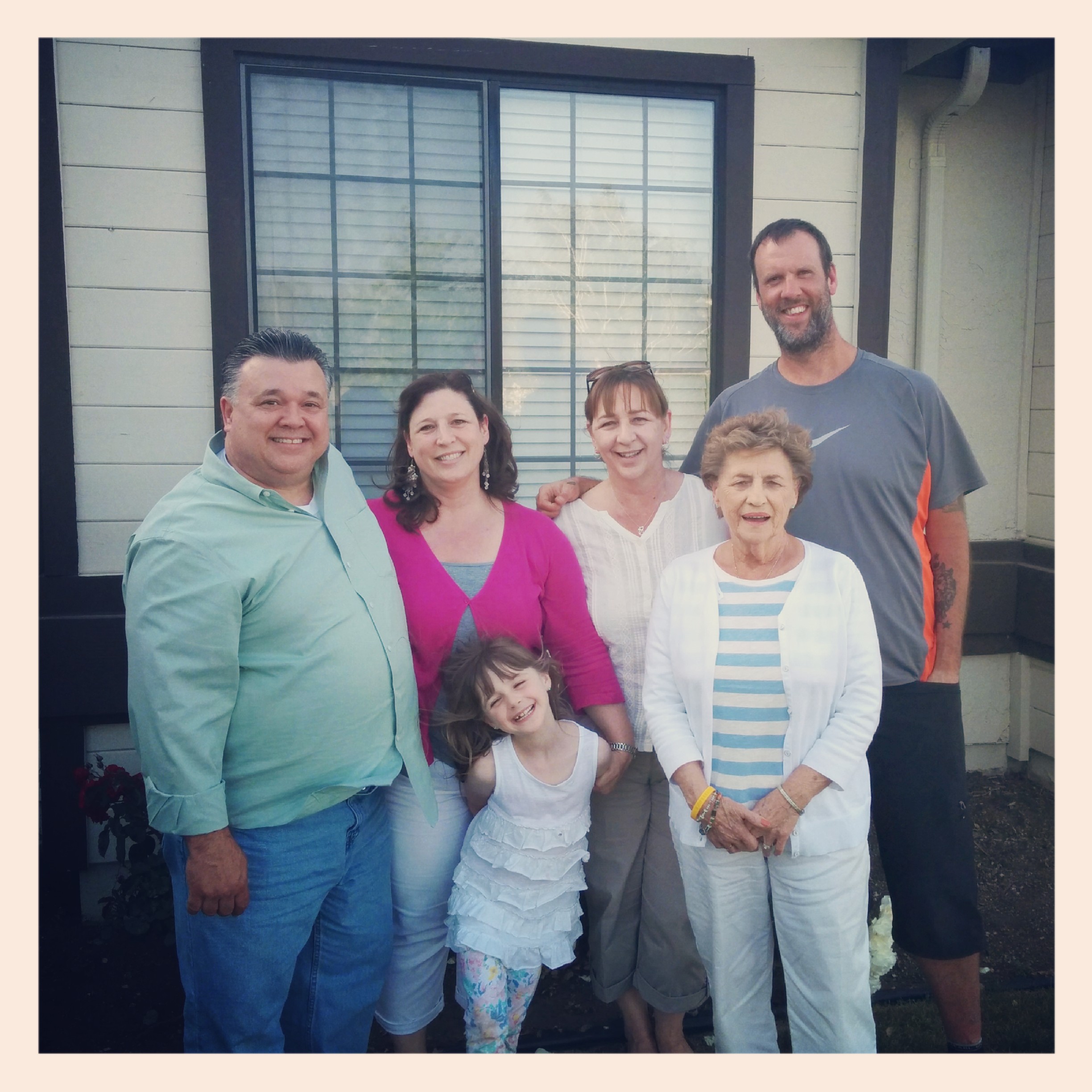 And see these wonderful people. Louis, Lynn, Anastasia. Marie, Auntie Eva. All wonderful people and so sweet :) I'm happy to be here.